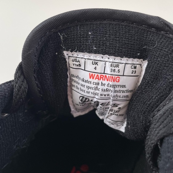 Heelys Pro 20 Skate Shoe in Black Flames Size 5 - Picture 8 of 8